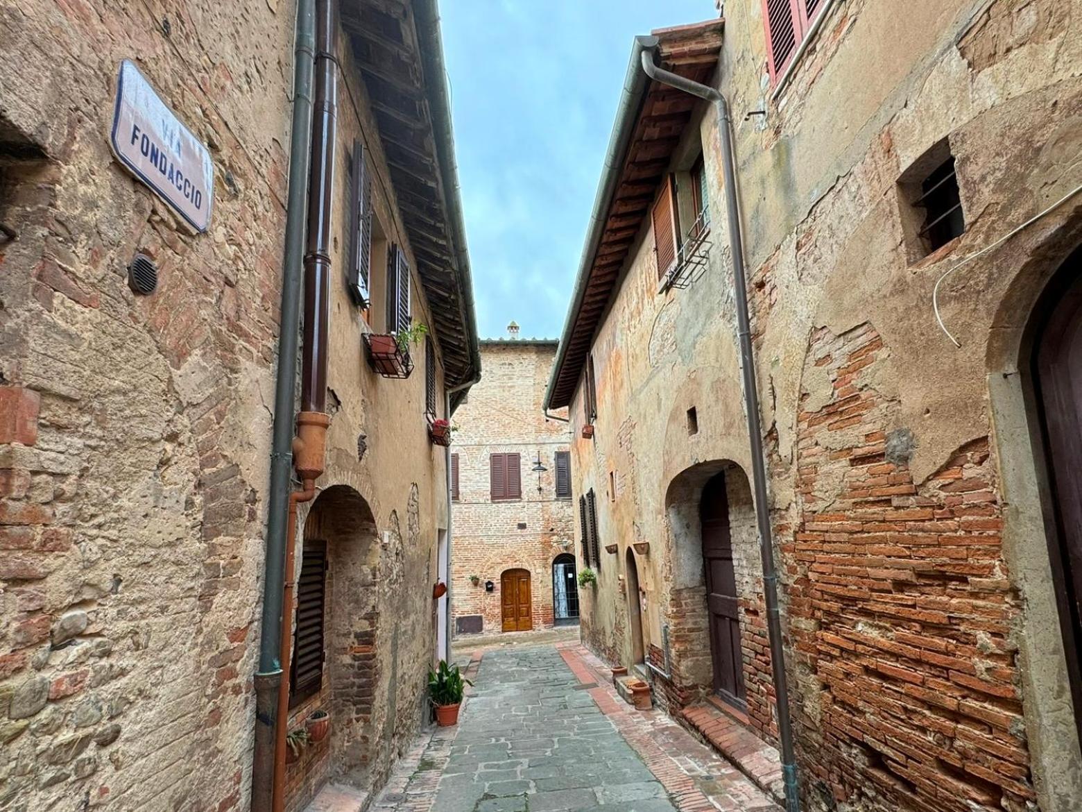 Apartamento Casa Giulia, Il Gioiello Del Borgo Certaldo Exterior foto